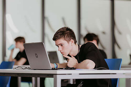 Obrazovatelnye moduli po iskusstvennomu intellektu Universiteta Innopolis